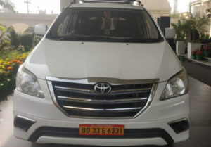 Toyota Innova hire cabs in Bhubaneswar
